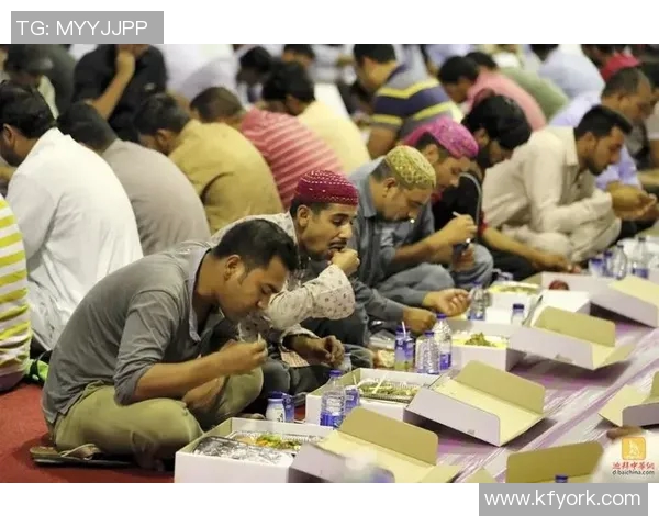 斋月期间足球球星的信仰与挑战:从赛场到祷告的平衡与坚守 斋月期间足球球星的信仰与挑战:从赛场到祷告的平衡与坚守