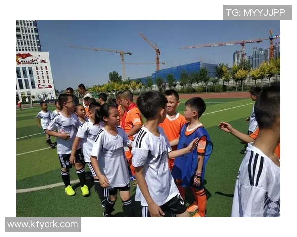 足球球星变身奶爸温情日常展现赛场外不一样的精彩人生 足球球星变身奶爸温情日常展现赛场外不一样的精彩人生